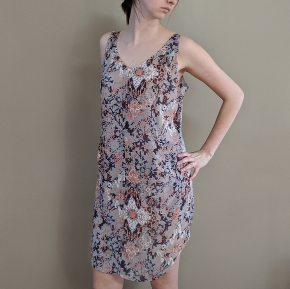 EUC CAbi M Gray Print Sleeveless Fresco Slip Dress - Picture 5 of 8